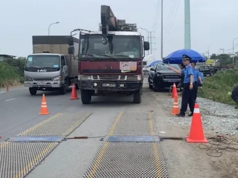 Lắp đặt hệ thống cân tự động trên cao tốc Bắc - Nam kiểm soát xe quá tải