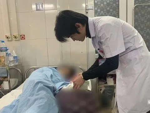 Nam thanh niên kể giây phút bình ga mini phát nổ khi đang ăn lẩu