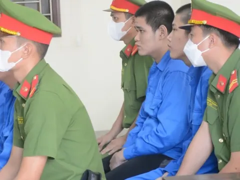 4 thanh niên phạm tội giết người vì nghĩ bị “nhìn đểu”