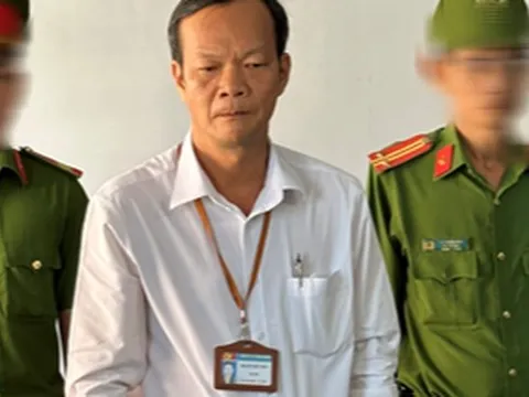 Sau phó chủ tịch huyện, tới lượt bí thư xã ở Hậu Giang bị bắt
