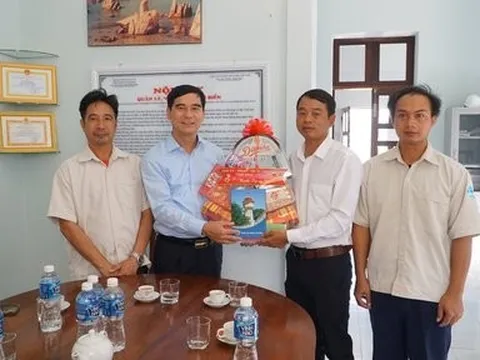 Bí thư Tỉnh ủy Bình Thuận chúc Tết và khảo sát đường ĐT719B