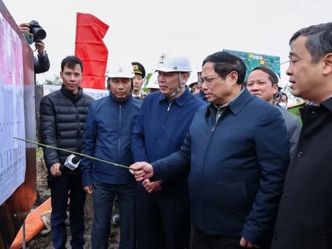 Thủ tướng Chính phủ kiểm tra tiến độ dự án đường dây 500 KV