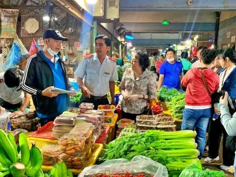 An toàn thực phẩm dịp Tết: Nguồn cung dồi dào, tăng cường giám sát