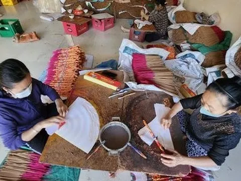 Làng hương thẻ nức tiếng xứ Nghệ tất bật những ngày giáp Tết
