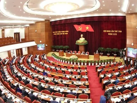 Trung ương Đảng xem xét, quyết định về công tác cán bộ