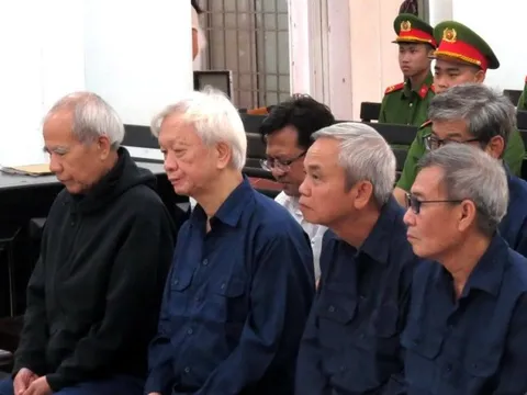 9 cựu quan chức tỉnh Khánh Hòa bị phạt từ 1,5 – 5 năm tù