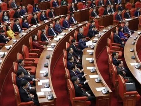 Cho thôi chức Ủy viên Bộ Chính trị đối với ông Trần Tuấn Anh