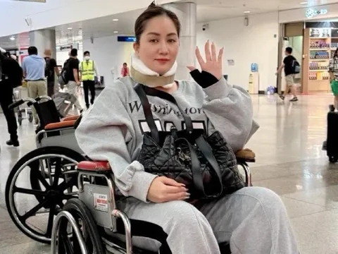 Hình ảnh Khánh Thi ngồi xe lăn gây xôn xao