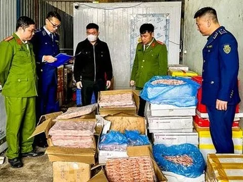 Thái Nguyên: Ngăn chặn hơn 500kg chân gà lậu vào thị trường