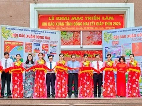 Đồng Nai: Khai mạc triển lãm Hội báo Xuân Tết Giáp Thìn 2024
