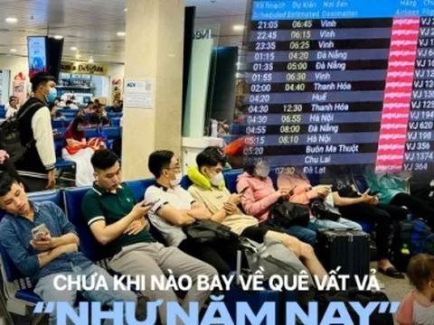 Những chuyến bay "bão táp" ngày Tết: Nhận thông báo lùi lịch 3, 4 lần, ngồi chờ cả 10 tiếng mới được bay