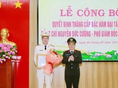 Phó Giám đốc Công an tỉnh Nghệ An được thăng cấp bậc hàm