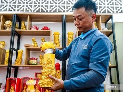 Nến hình rồng tiền triệu đốt 3 ngày liên tiếp đắt khách dịp Tết