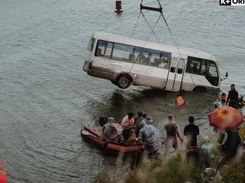 Bật mí phía sau các cảnh cháy nổ, tai nạn trong Đi về phía lửa