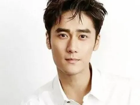 Nam thần bị đuổi khỏi showbiz sau 30 ngày ngồi tù, làm shipper, vẫn phải gánh nợ 240 tỷ