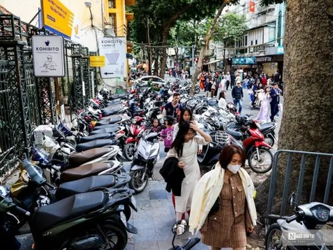 Xử lý nhiều bãi xe trái phép “chặt chém” khách quoanh hồ Gươm