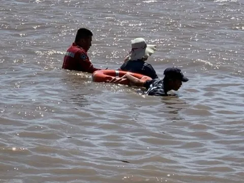 Liên tiếp cứu sống 2 trẻ gặp nạn ở biển Ba Động