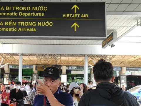 Đón hơn 150.000 khách/ngày, sân bay Tân Sơn Nhất phá kỷ lục Tết