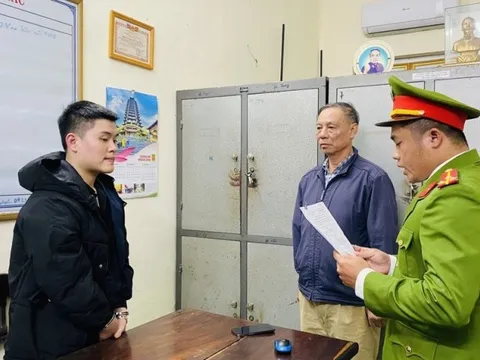 Bắt quả tang đối tượng ngụy trang 5.000 viên ma túy trong túi bánh keọ