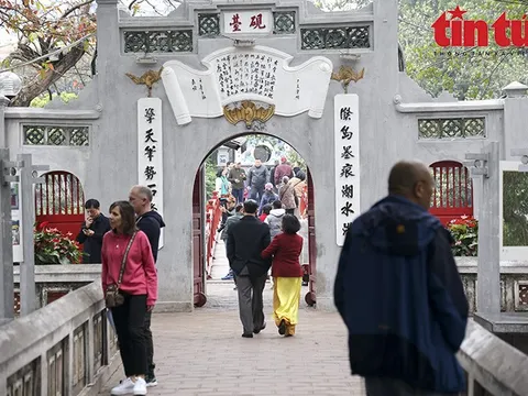 Thời tiết mùng 4 Tết: Bắc Bộ, Tây Nguyên và Nam Bộ trời nắng