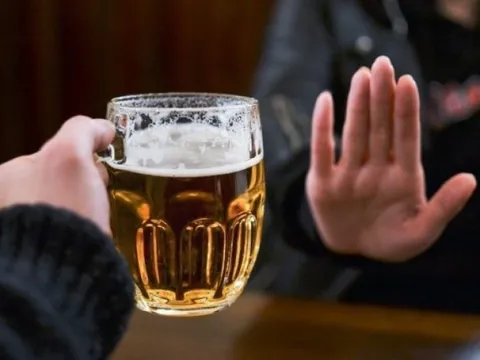 Thảm cảnh của các công ty bia rượu: Bị khách hàng tẩy chay, lạm phát tăng cao, ngay cả Heineken, Carlsberg cũng khóc ròng, dự báo một năm 2024 tồi tệ