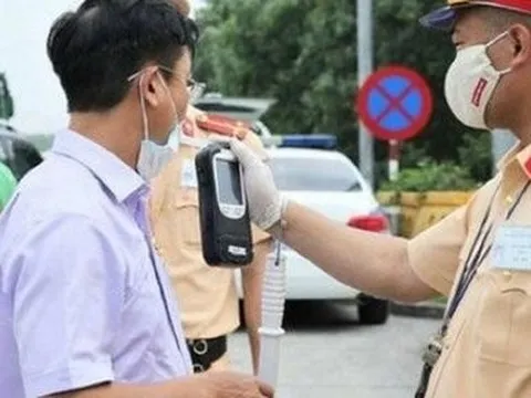 Vi phạm nồng độ cồn, không mang đủ tiền nộp phạt, phải làm sao?
