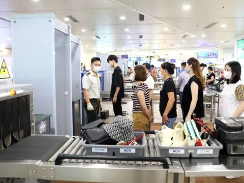 Tăng cường phòng, chống buôn lậu qua đường hàng không