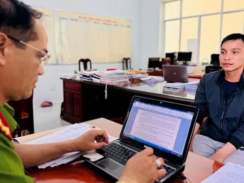 Tạm giữ nam thanh niên trộm hai xe máy của đồng nghiệp