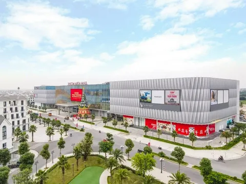 Cổ phiếu VRE tăng dựng đứng, những 'cá mập' nào đang nắm giữ Vincom Retail?
