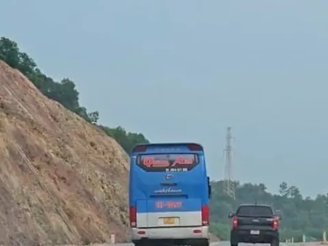 Ô tô vẫn 'đùa giỡn' với tử thần trên cao tốc Cam Lộ-La Sơn sau tai nạn thảm khốc