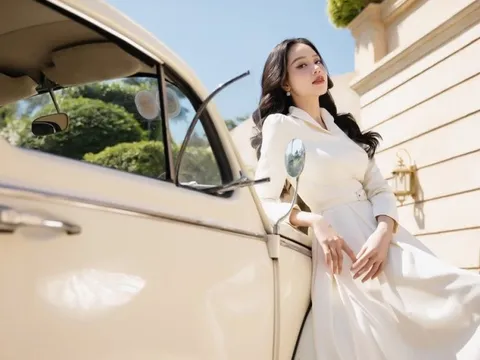 Hoa hậu Thanh Thủy đẹp hút hồn trong bộ ảnh thời trang