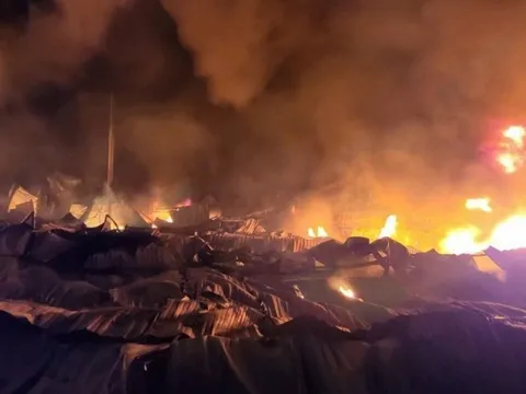 Bình Phước: Điều tra vụ cháy nhà xưởng công ty sản xuất bao bì