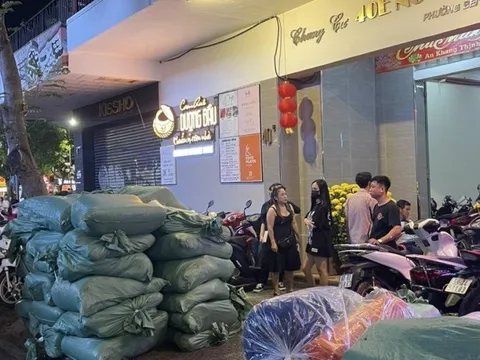 Tạm giữ hơn 4 tấn vải và quần áo không rõ nguồn gốc trị giá gần 1,6 tỷ đồng