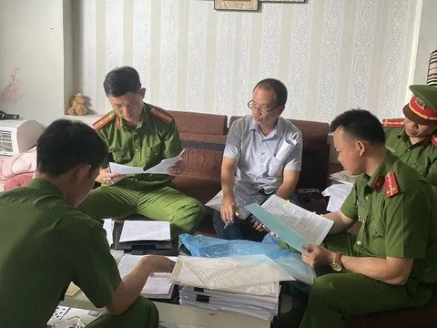 Bắt 2 đối tượng lừa đảo chiếm đoạt tiền đặt cọc mua đất