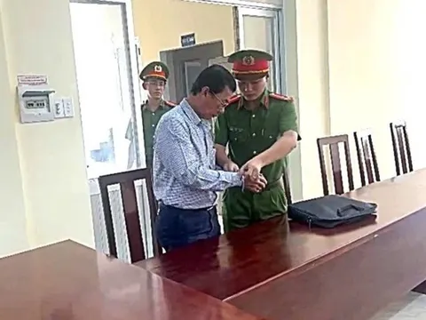 Bình Thuận: 2 bác sĩ ký khống, làm giả giấy khám sức khoẻ, lãnh án tù