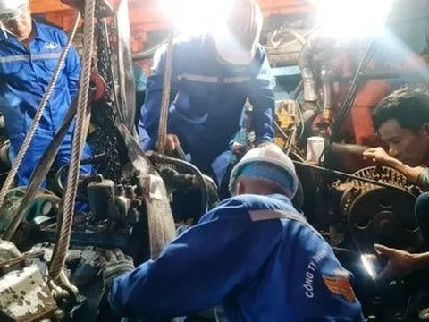 Khắc phục thành công sự cố hỏng hộp số cho tàu cá tỉnh Khánh Hòa