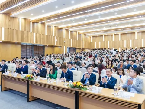 Bộ trưởng TT&TT ‘xông đất’ FPT với hy vọng về sự lớn mạnh của các doanh nghiệp số