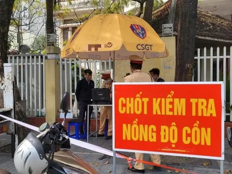 Người ủng hộ, người phân vân về quy định nồng độ cồn bằng 0 khi lái xe