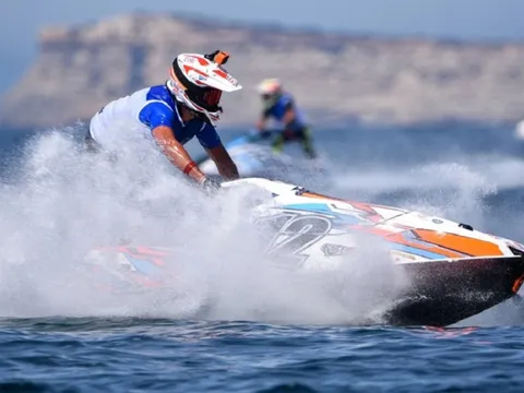 70 tay đua đến Việt Nam tham gia Giải vô địch mô tô nước quốc tế