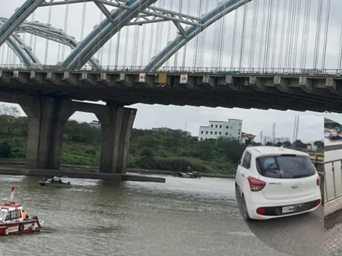 Vụ 4 mẹ con nghi nhảy cầu Đông Trù: Công an check camera, cử tổ công tác xuống sông Đuống tìm người