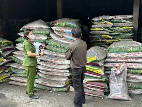 Quảng Ngãi: Khởi tố giám đốc sản xuất, buôn bán phân bón giả
