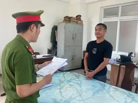 Thầy bói chiếm đoạt 300 triệu đồng khách chuyển nhầm