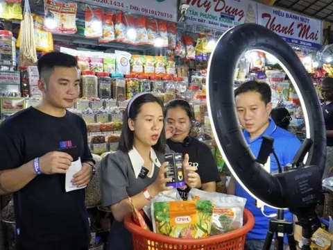Tp.HCM: Livestream bán hàng cho chợ truyền thống tiếp cận khách hàng
