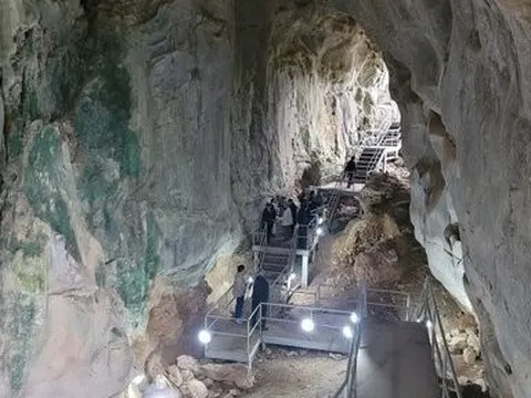 Khám phá hang Con Moong nơi cư trú của người tiền sử