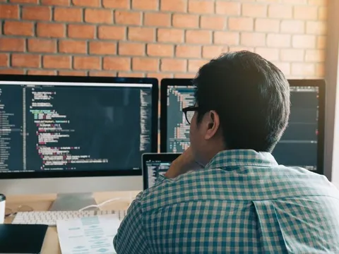 Nhân sự ngành IT - Phần mềm đang "mất giá": Lương Trưởng nhóm, Giám đốc Công nghệ giảm tới 50% chỉ trong 1 năm