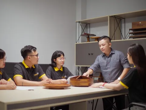 Cách một startup Việt 'đấu' với DN từ Trung Quốc: Bán khay đồ ăn giá 1 triệu đồng cho người Mỹ, sản lượng 200 cái/mẫu/tháng, suýt cháy hàng