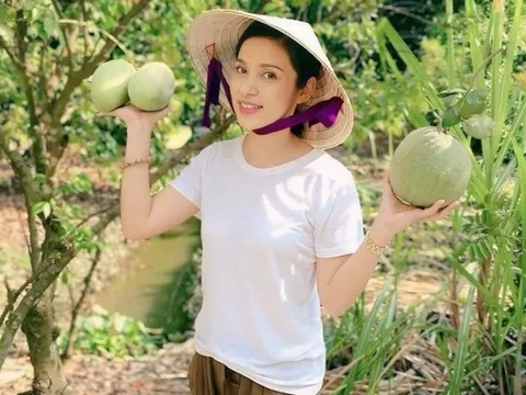 “Chốn đi về” an yên trong ngôi nhà vườn rộng 2.500m2 của “Người đẹp Tây Đô” sau giải nghệ