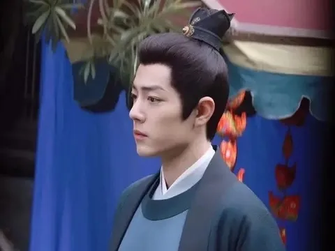 Tiêu Chiến bị chụp lén, nhan sắc đỉnh cỡ nào mà người qua đường cũng xuýt xoa?