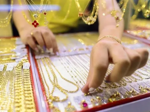 Giá vàng tăng "nóng", ngành thuế rà soát các cơ sở kinh doanh