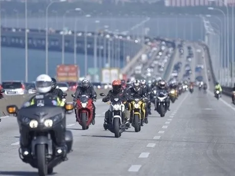 Quản lý xe cơ giới nước ngoài tham gia giao thông tại Việt Nam